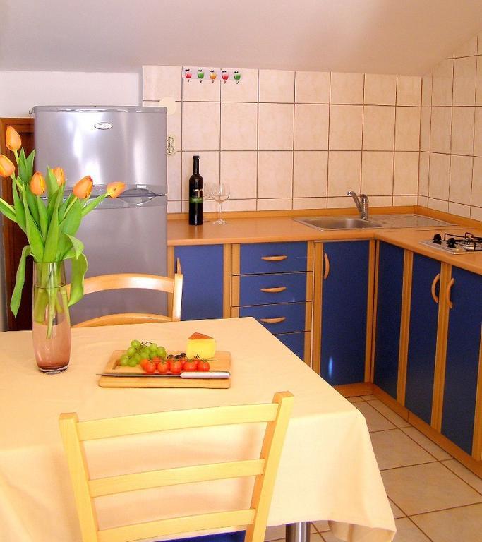 Apartments Renata Pinezići الغرفة الصورة