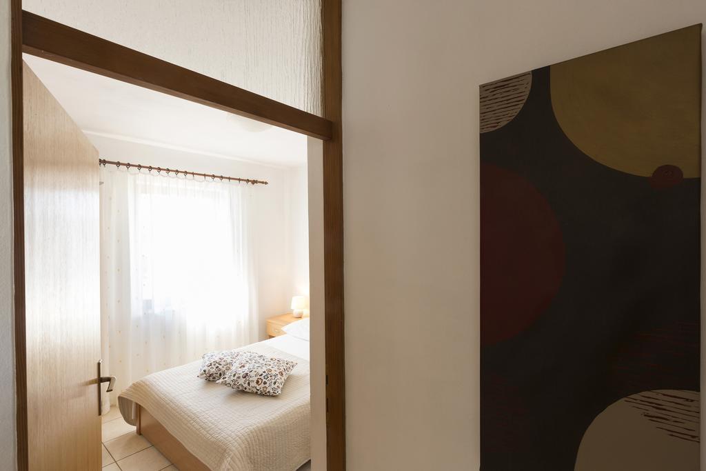 Apartments Renata Pinezići المظهر الخارجي الصورة